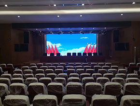 Qingdao Dongjiakou P2 high-definition small pitch LED display screen